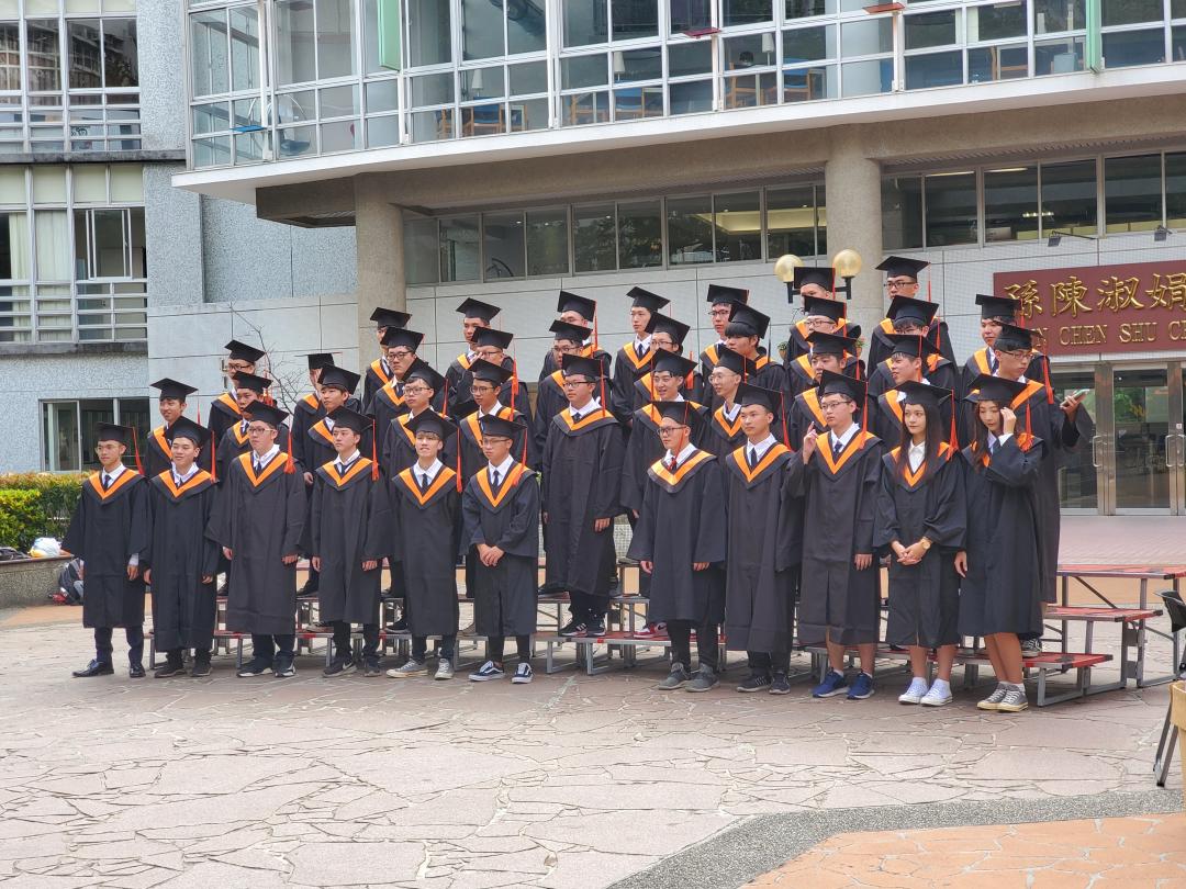 畢業門檻解說圖片1；來源：龍華科技大學